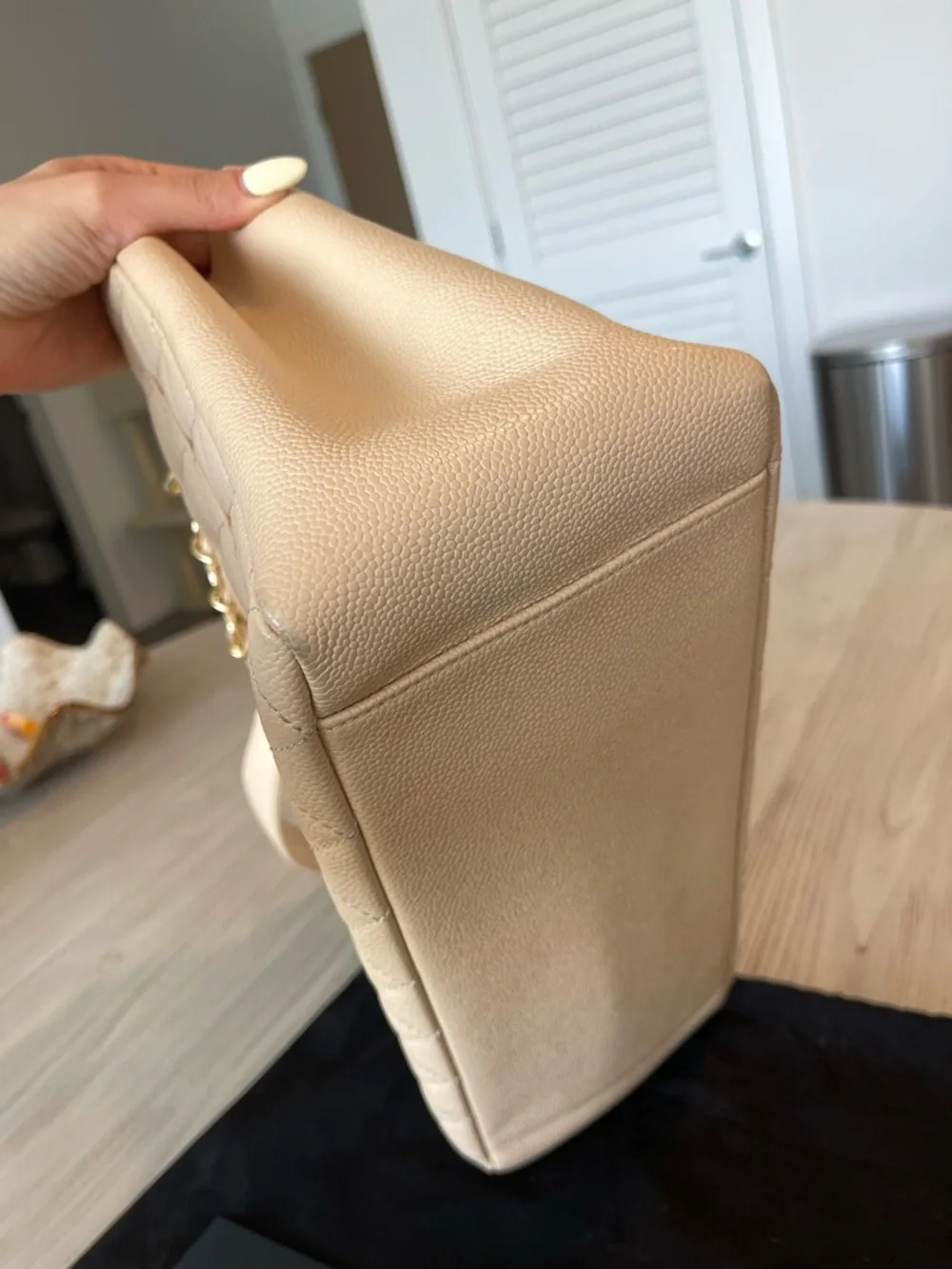 CHANEL Vintage Caviar Grand Shopping Tote